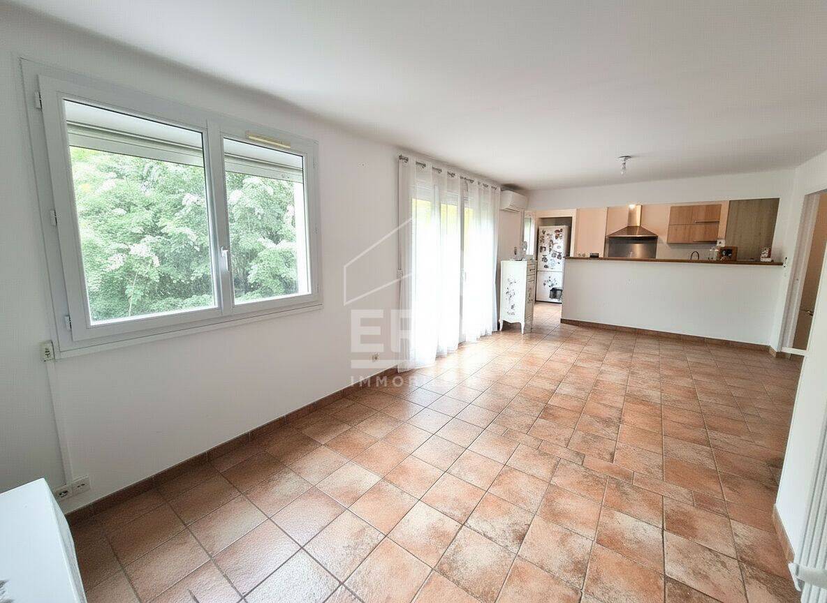 Appartement 4 pièces 65 m² · à Marseille 8ème Arrondissement · 64,5 m² · 232 500 €