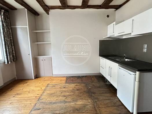 Appartement à louer - logement étudiant 330 € 1 pièce 25,9 m² Étage 3/4 disponible dès maintenant Limoges 87000