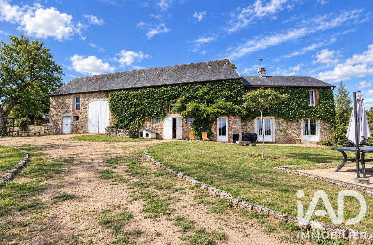 Maison 7 pièces 135 m² · à La Roche-en-Brenil · 135 m² · 330 000 €