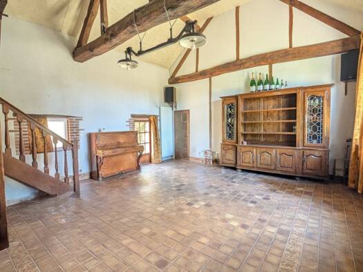 Maison à vendre 269 900 € 6 pièces 3 chambres 135 m² 1 204 m² de terrain Sandillon 45640