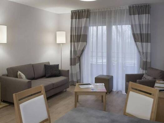 Appartement à louer 775 € 1 pièce 28 m² disponible dès maintenant Présidents-Pont de Pierre Maubeuge 59600