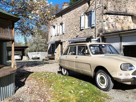 Maison à vendre 250 000 € 8 pièces 6 chambres 201 m² 14 250 m² de terrain Saint-Amand-Magnazeix 87290