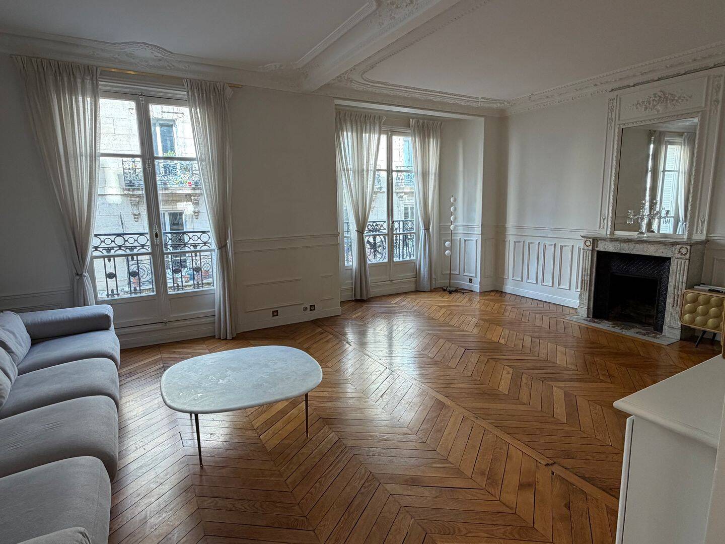 Appartement 3 pièces 98 m² · à Paris 16ème Arrondissement · 98 m² · 4 300 €/mois