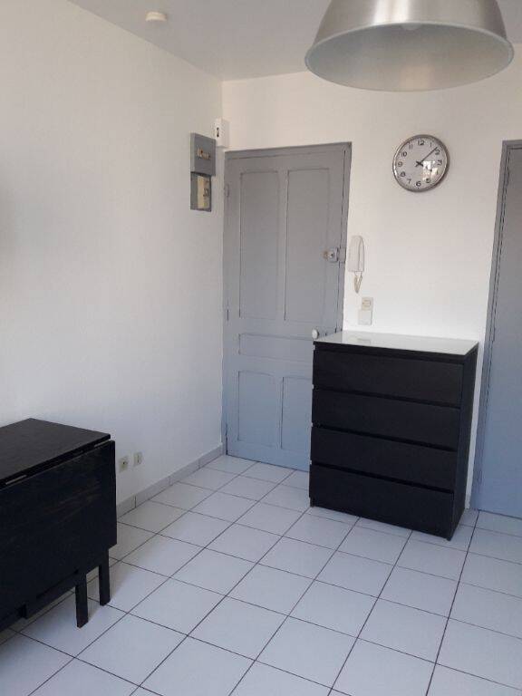 Appartement 1 pièce 14 m² · à Dijon · 14,3 m² · 380 €/mois