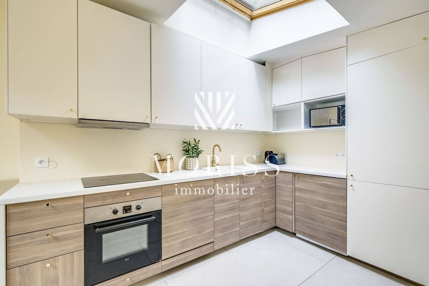 Appartement 3 pièces 69 m² · à Paris 18ème Arrondissement · 69 m² · 2 500 €