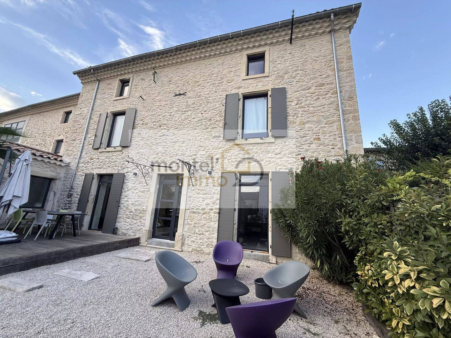 Maison 10 pièces 315 m² · à Allan · 315 m² · 1 950 €/mois