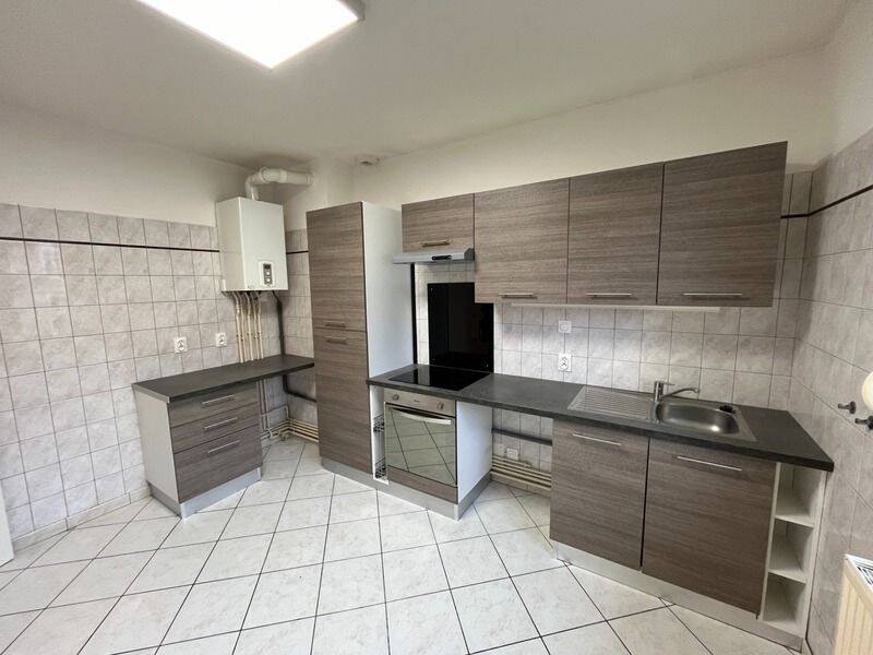 Appartement 4 pièces 96 m² · à Pont-À-Mousson · 96 m² · 830 €