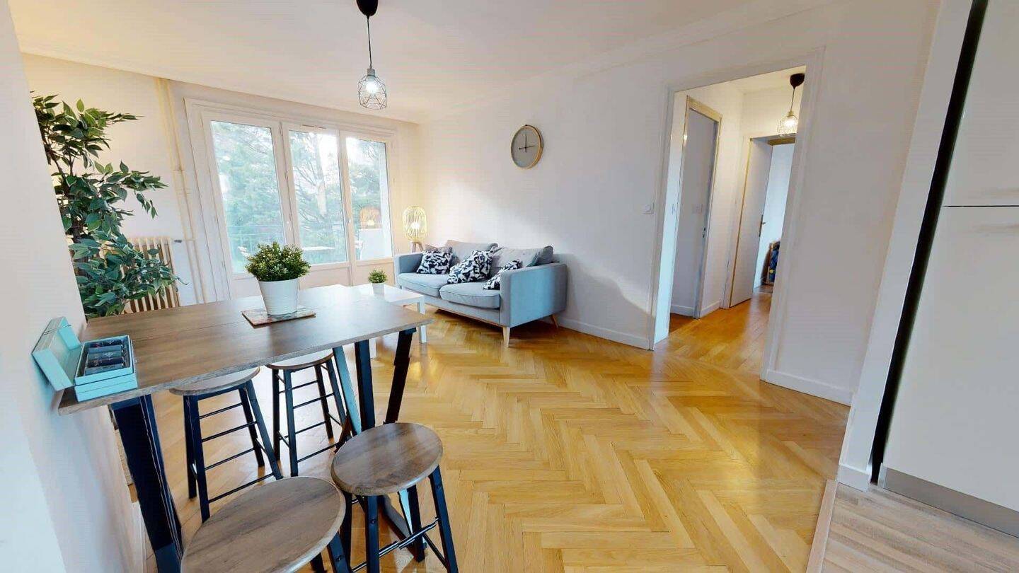 Room in Rue Victor Basch, Villeurbanne for 88 m² with 5 bedrooms — 19