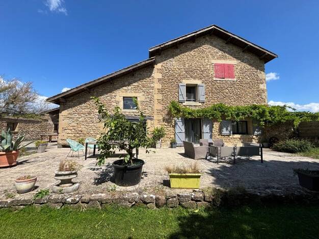 Maison à vendre 695 000 € 8 pièces 5 chambres 257 m² 5 094 m² de terrain Clérieux 26260