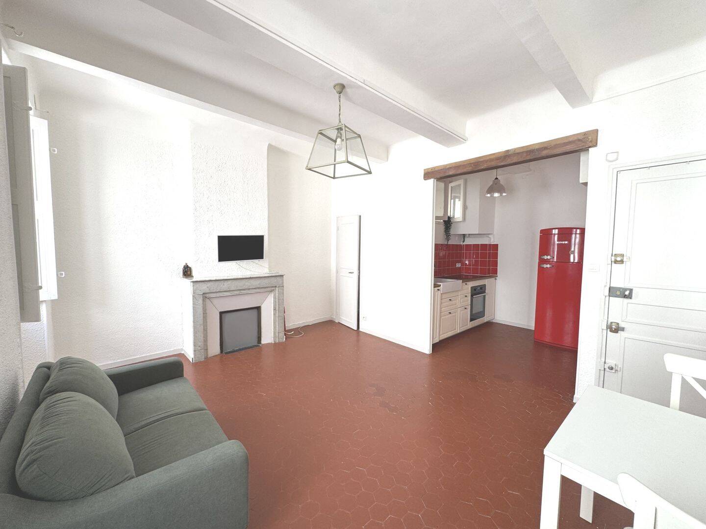 Appartement 2 pièces 34 m² · à Cassis · 34,3 m² · 880 €