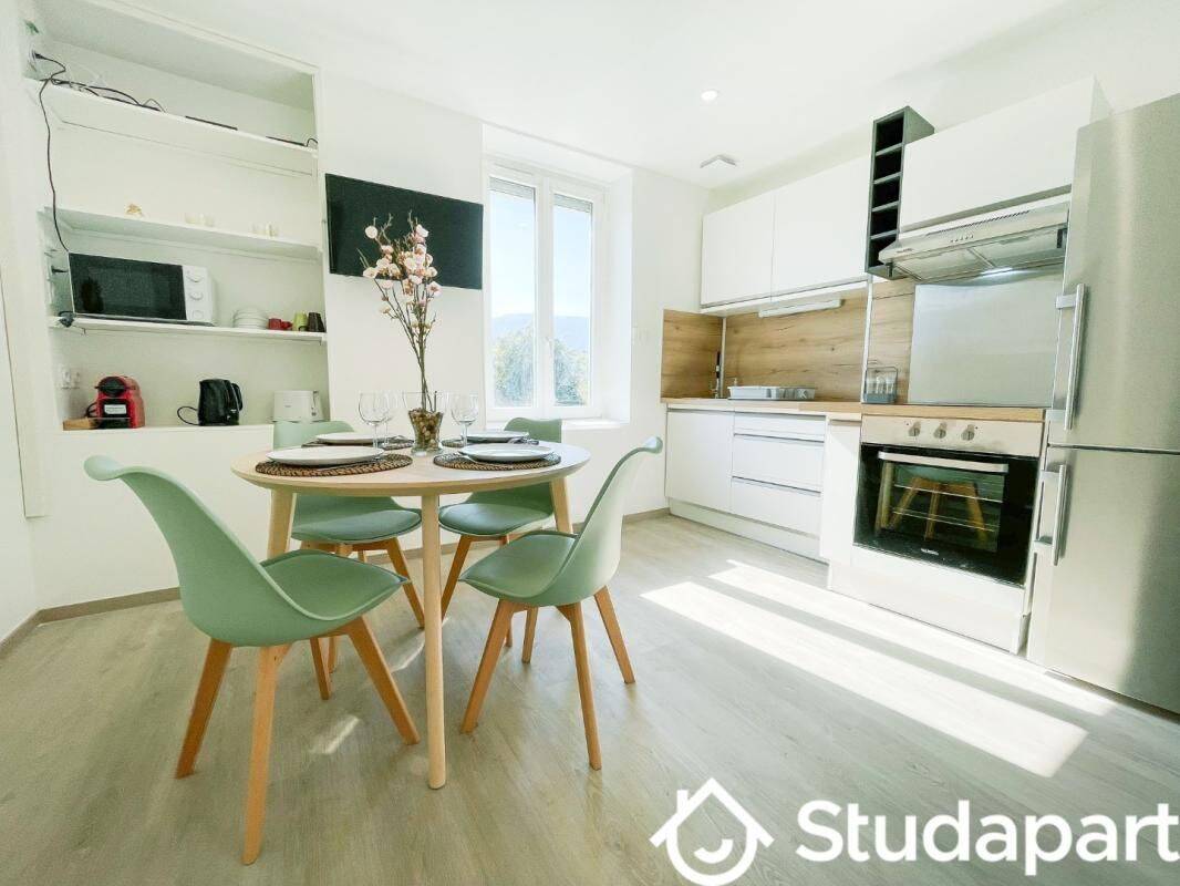 Appartement 3 pièces 45 m² · à Grenoble · 45 m² · 1 359 €
