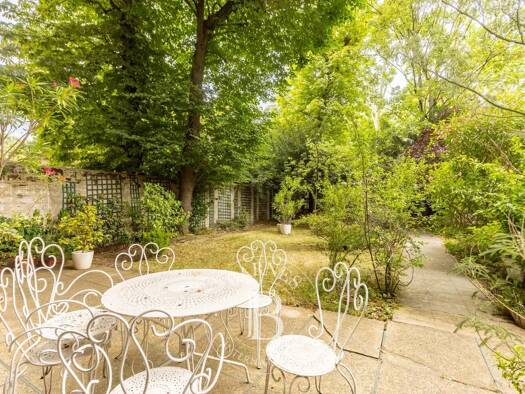 Appartement à vendre 1 610 000 € 5 pièces 3 chambres 119,8 m² RDC/1 Parc d'Orléans Neuilly-sur-Seine 92200