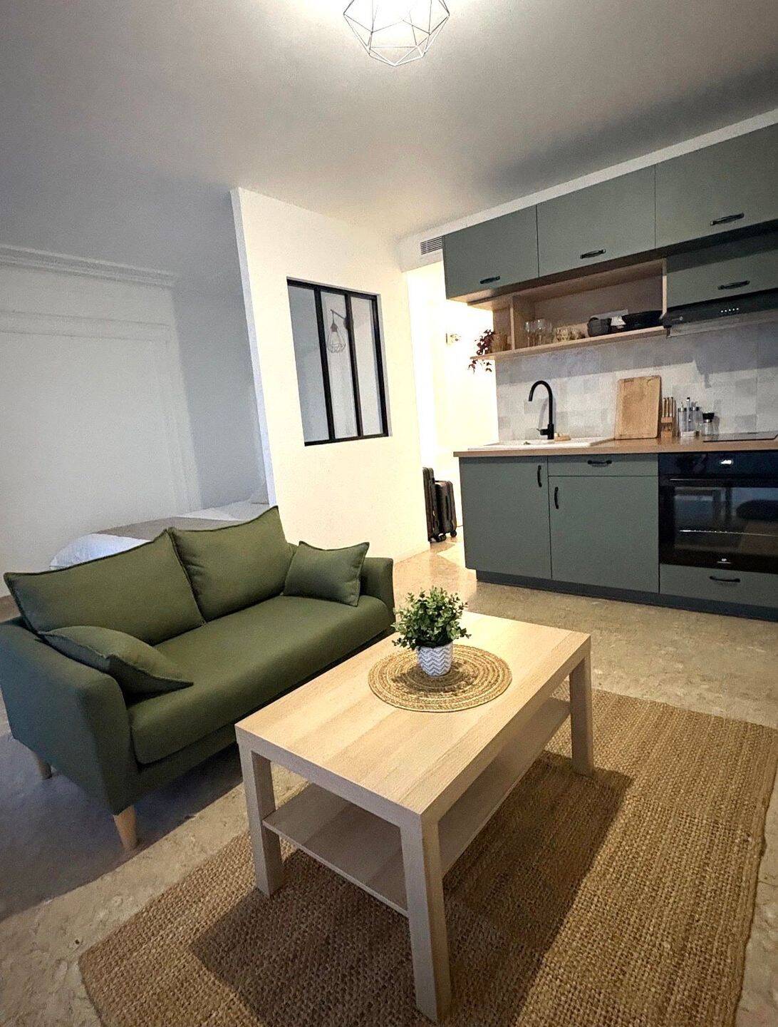 Appartement 1 pièce 28 m² · à Marseille 1er Arrondissement · 28 m² · 800 €