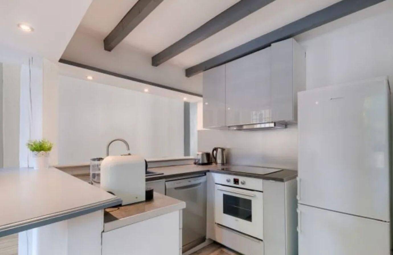 Appartement 2 pièces 50 m² · à Saint-Antonin-sur-Bayon · 50 m² · 1 300 €