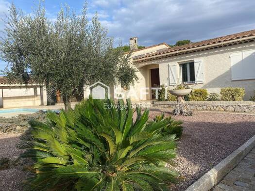 Maison à vendre 439 000 € 4 pièces 3 chambres 105 m² 832 m² de terrain Figanières 83830