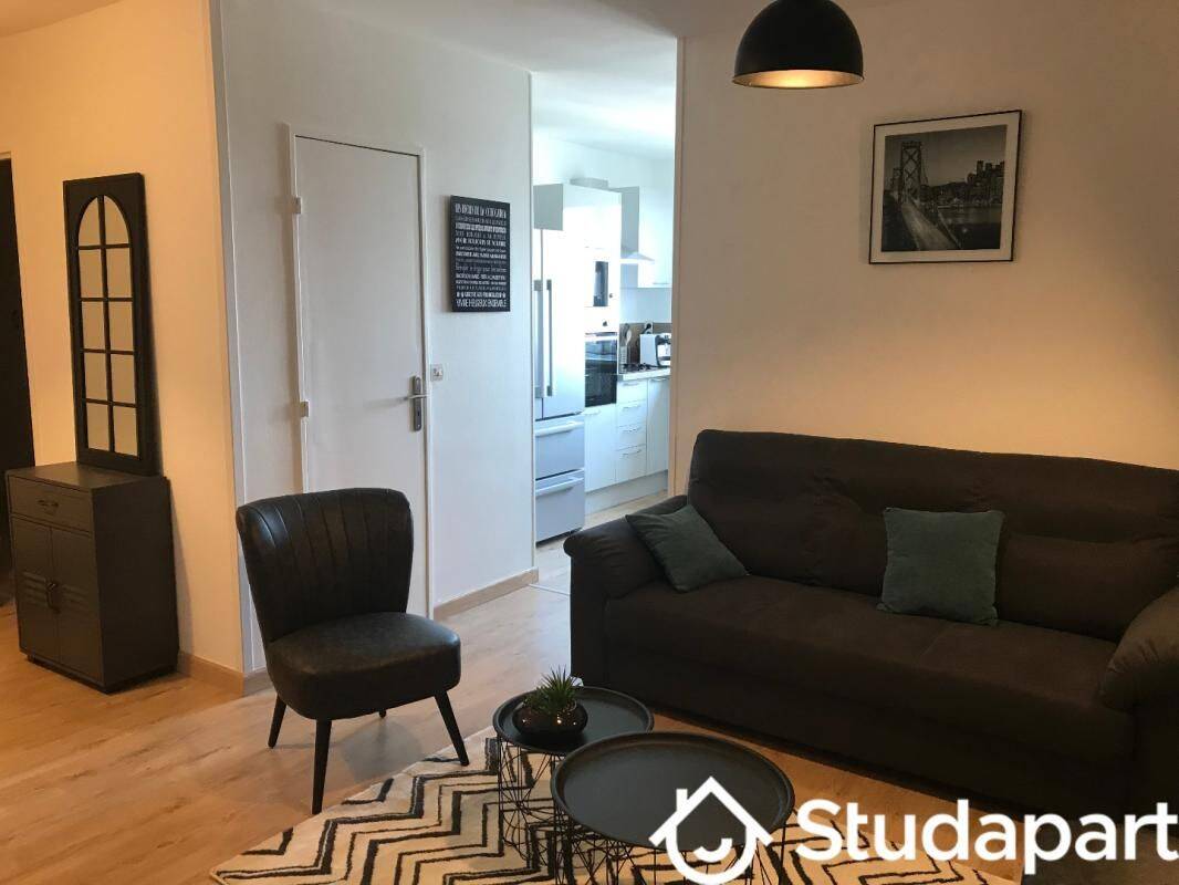 1 pièce 12 m² · à Olivet · 12 m² · 445 €