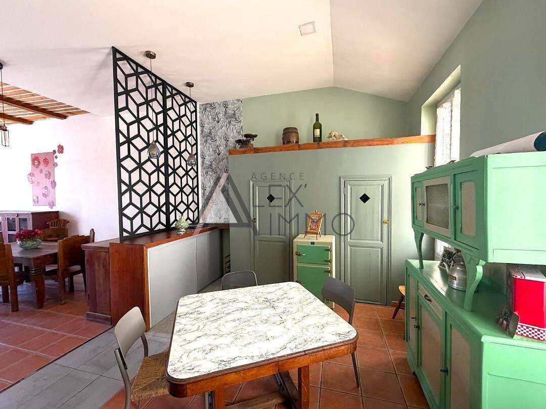 Maison 4 pièces 143 m² · à Marseille 4ème Arrondissement · 143 m² · 360 000 €
