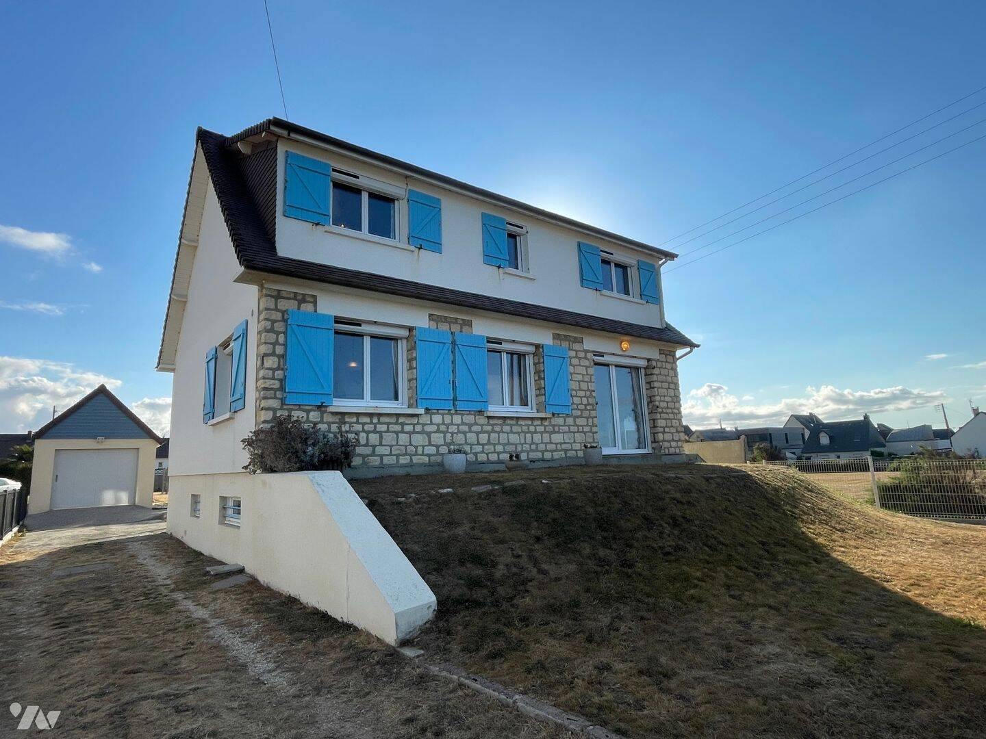 Maison 6 pièces 121 m² · à Lion-sur-Mer · 121 m² · 490 000 €