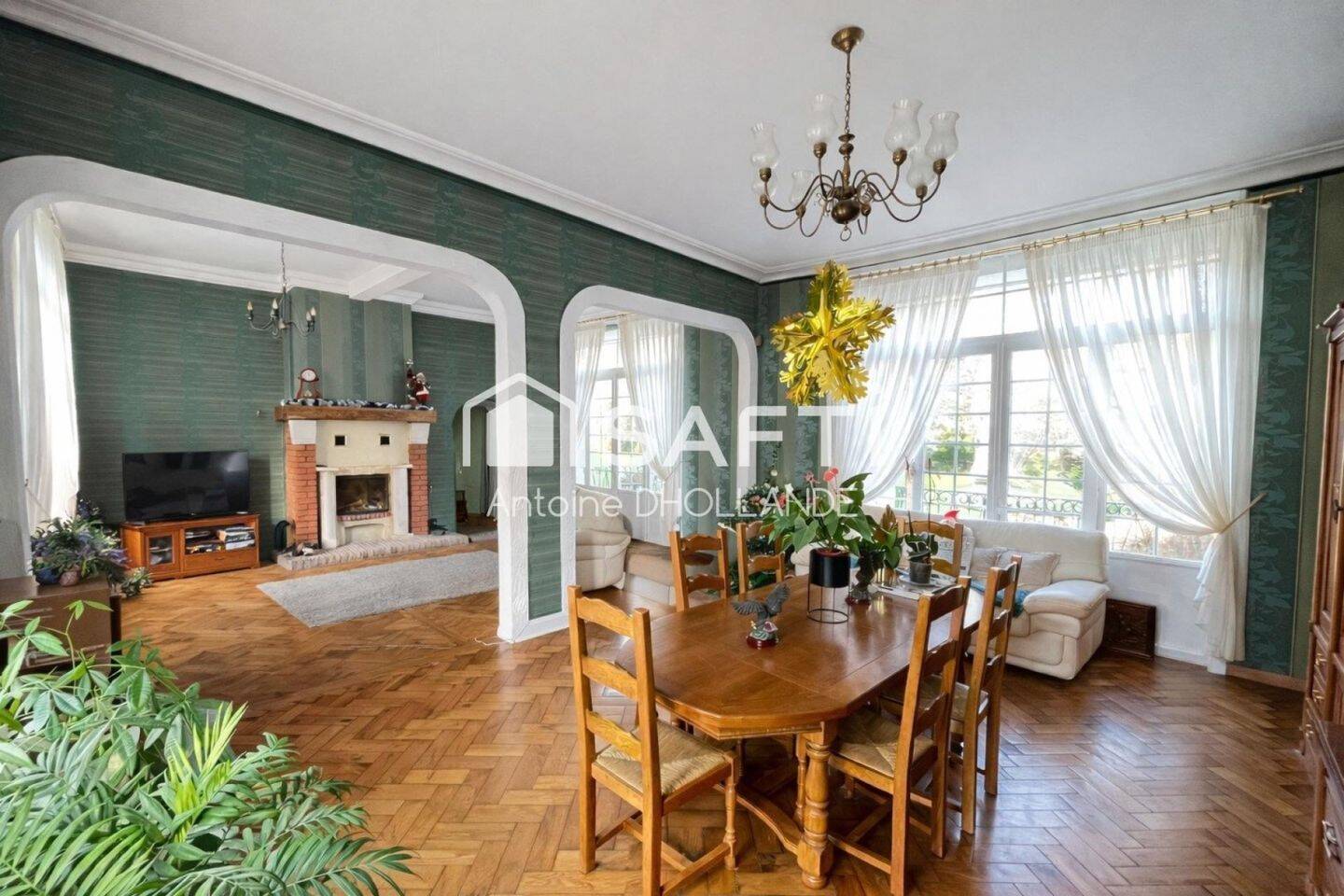 Maison 11 pièces 269 m² · à Berthenicourt · 269 m² · 299 000 €