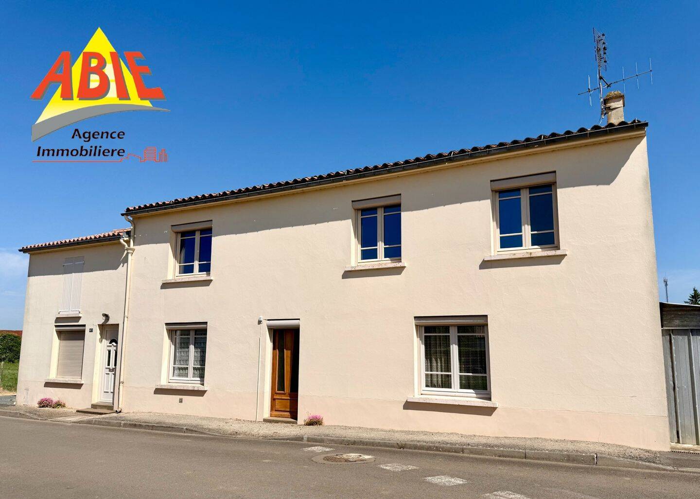 Maison 5 pièces 130 m² · à Saint-Martin-de-Fraigneau · 130 m² · 137 800 €