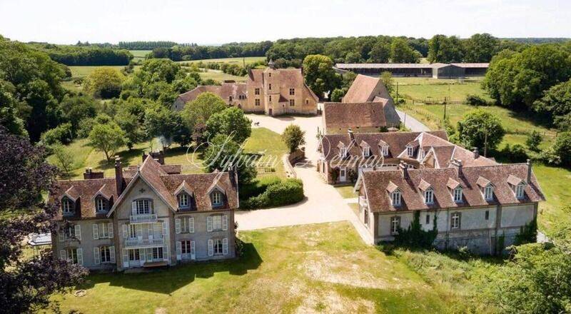 Maison 35 pièces 4400 m² · à Perche en Nocé · 4 400 m² · 1 990 000 €
