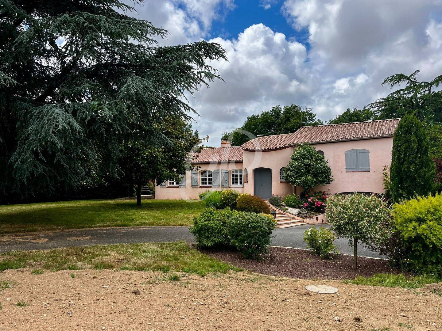 Maison 8 pièces 205 m² · à Coëx · 205 m² · 419 000 €