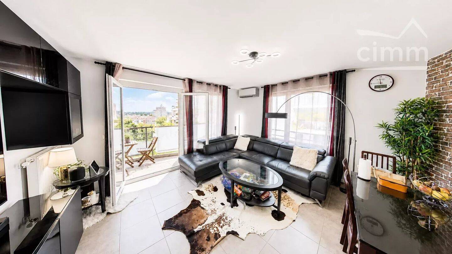 Appartement 4 pièces 82 m² · à Vaulx-en-Velin · 81,5 m² · 289 000 €