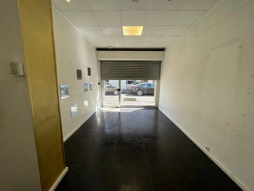 Local commercial à louer 584 € 18 m² de surface de vente Adamville Saint-Maur-des-Fossés 94100