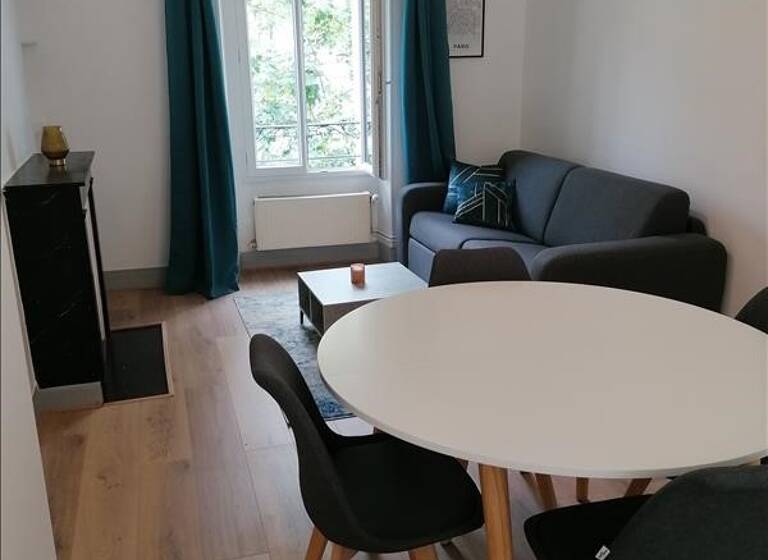 Appartement à louer 1 378 € 2 pièces 1<br/>chambre 36 m²<br/>superficie 4ème<br/>étage Nation-Alexandre Dumas Paris 11ème 75011