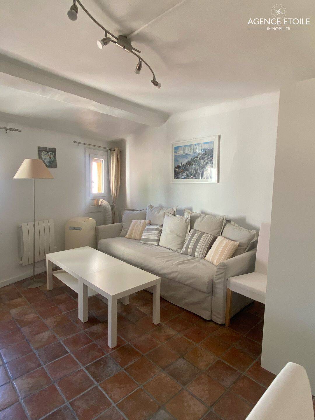 Appartement 2 pièces 33 m² · à Aix-en-Provence · 32,9 m² · 885 €