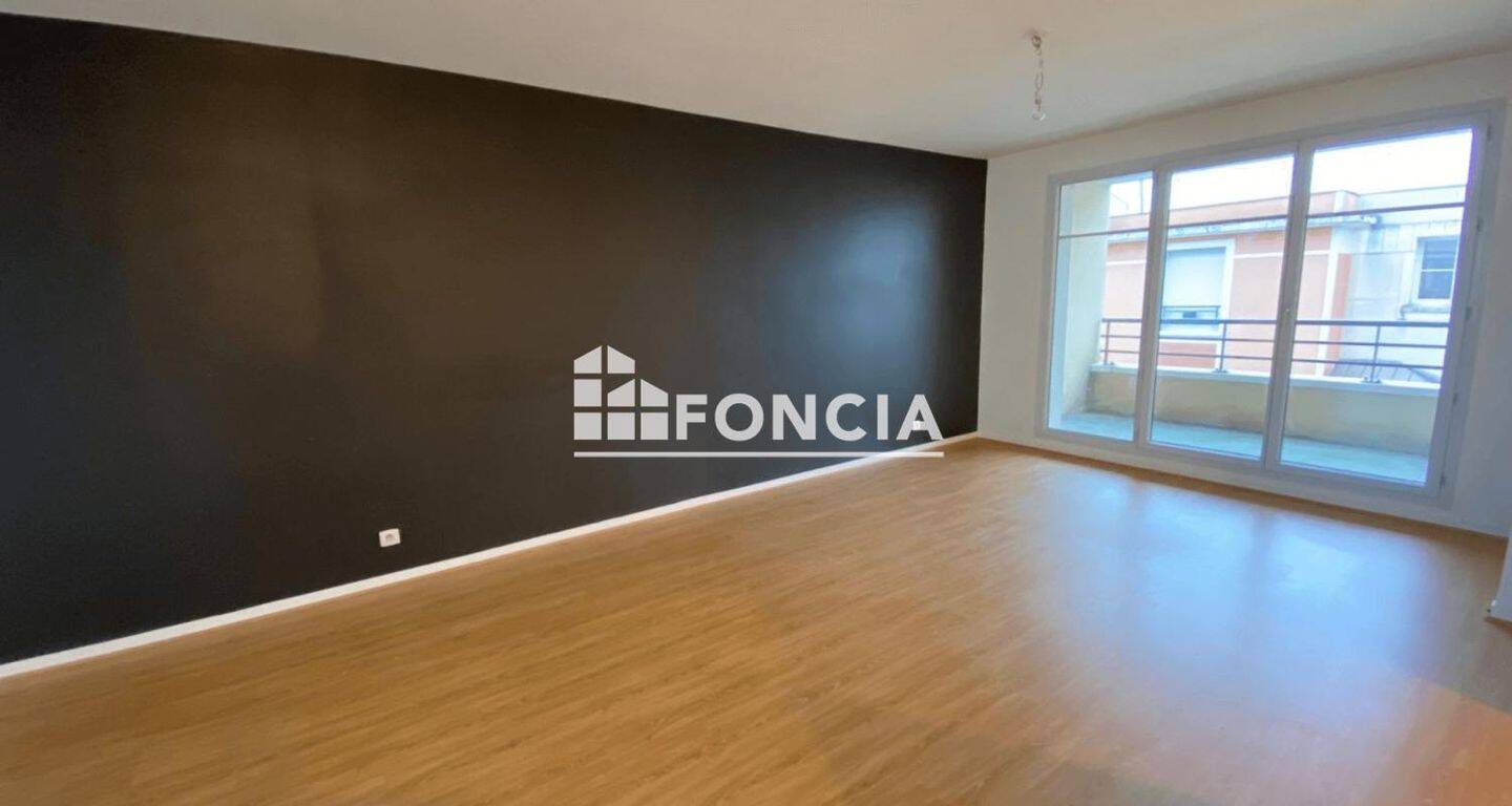 Appartement 3 pièces 66 m² · à Conflans-Sainte-Honorine · 65,6 m² · 1 090 €/mois