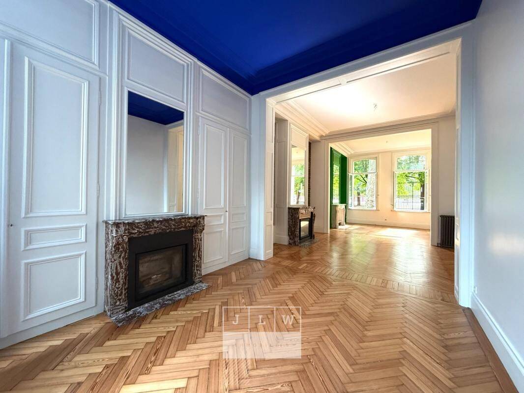 Appartement 4 pièces 151 m² · à Lille · 151 m² · 2 300 €