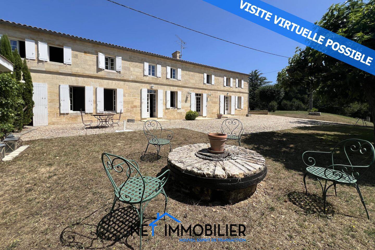 Maison 9 pièces 345 m² · à Coutras · 345 m² · 595 000 €
