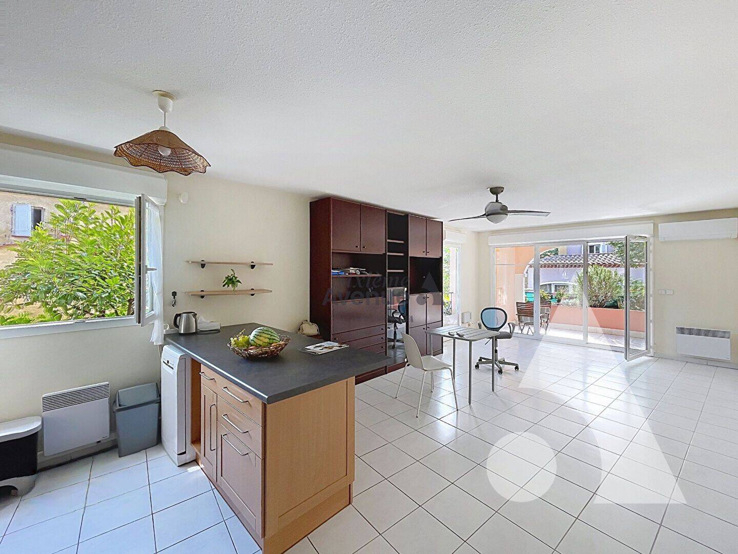 Appartement 3 pièces 64 m² · à Saint-Cyr-sur-Mer · 64 m² · 345 000 €