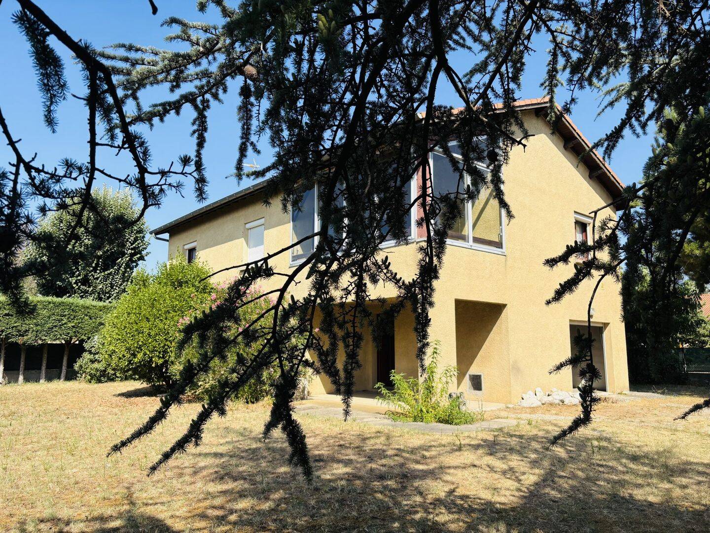 Maison 7 pièces 125 m² · à Granges-les-Beaumont · 125 m² · 232 000 €