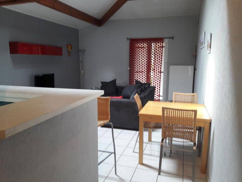 Appartement 3 pièces 57 m² · à Saint-Pierre-du-Mont · 57 m² · 650 €