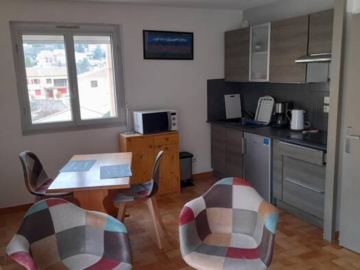 Appartement à louer 500 € 1 pièce 27 m² Étage 2/2 Amélie-les-Bains-Palalda 66110