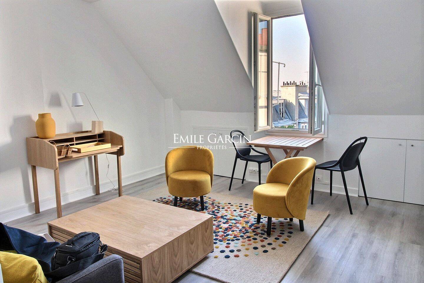Appartement 1 pièce 27 m² · à Paris 16ème Arrondissement · 27 m² · 1 350 €