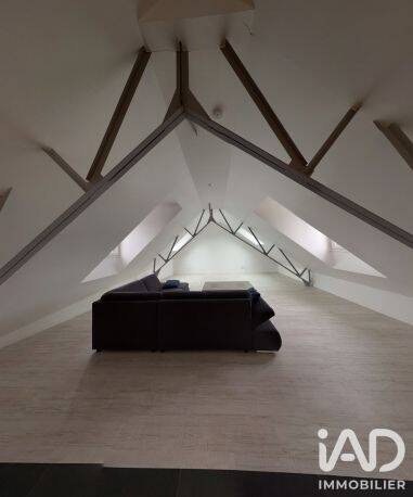 Appartement 5 pièces 105 m² · à Monchy-Humières · 104,8 m² · 1 000 €