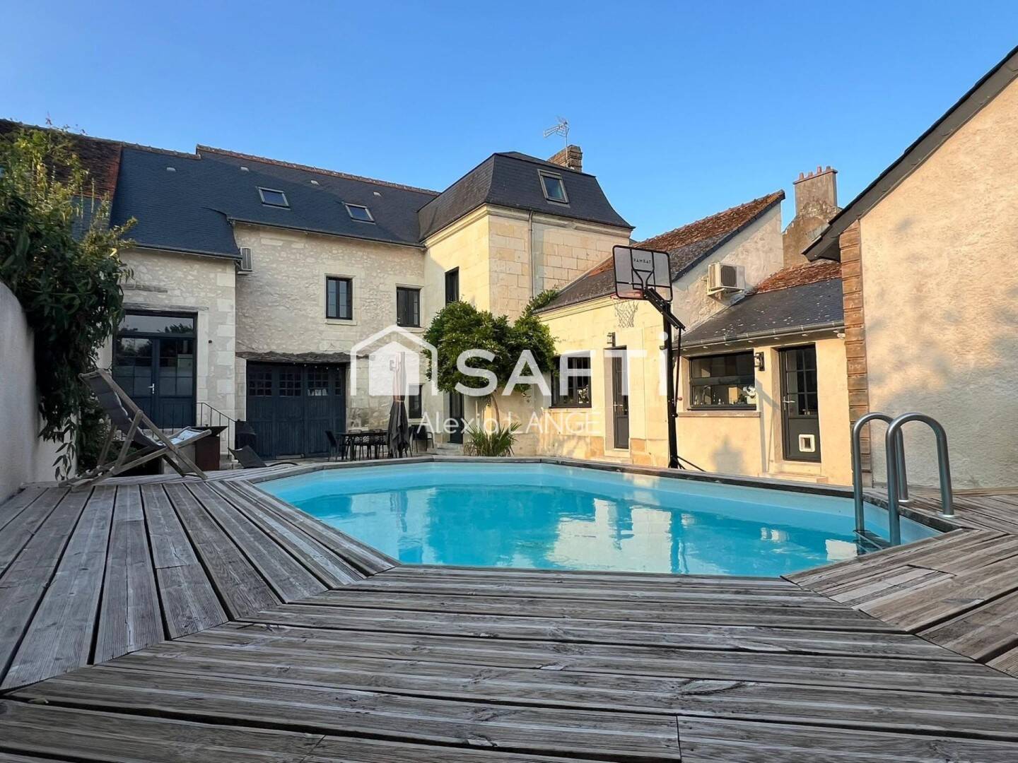 Maison 7 pièces 251 m² · à L'Île-Bouchard · 251 m² · 335 000 €