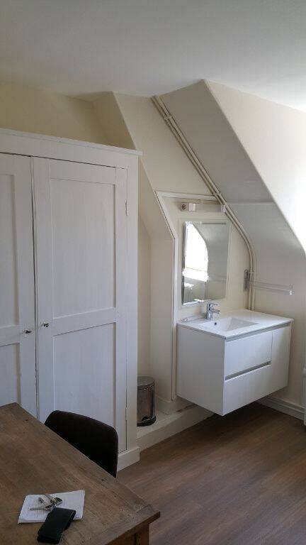4 pièces 76 m² · à Compiègne · 75,8 m² · 798 €/mois