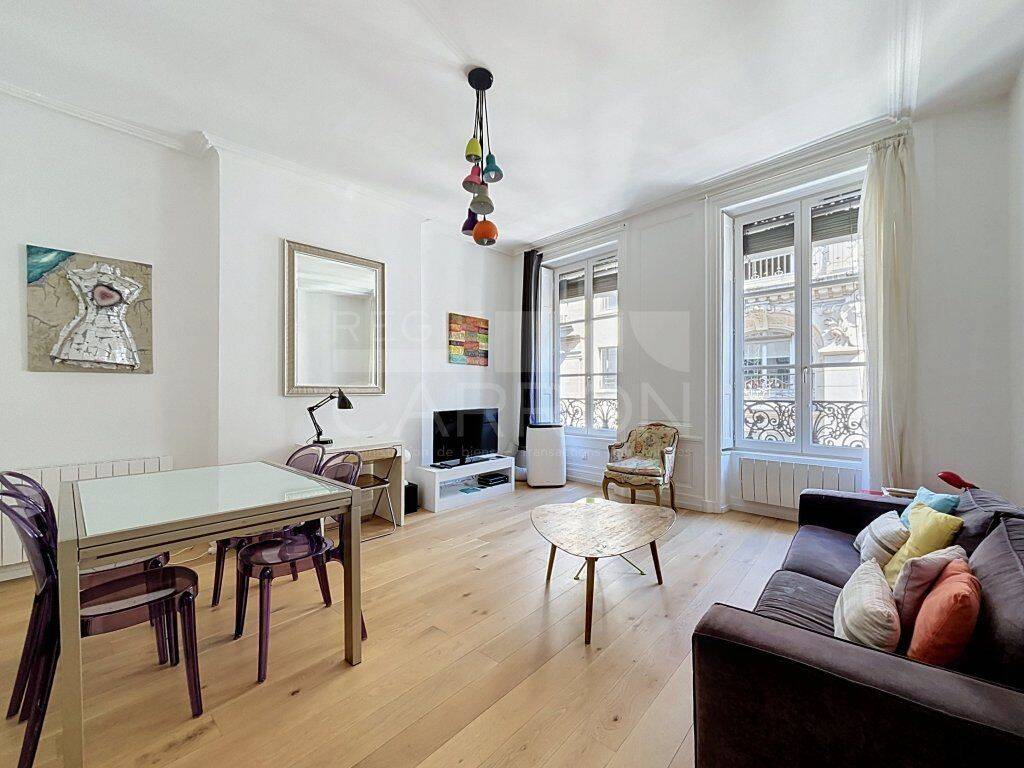 Appartement 1 pièce 42 m² · à Lyon 2ème Arrondissement · 42 m² · 995 €