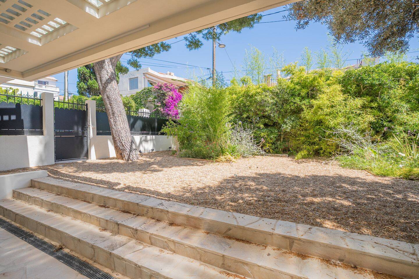 Appartement 4 pièces 138 m² · à Marseille 7ème Arrondissement · 138 m² · 1 350 000 €