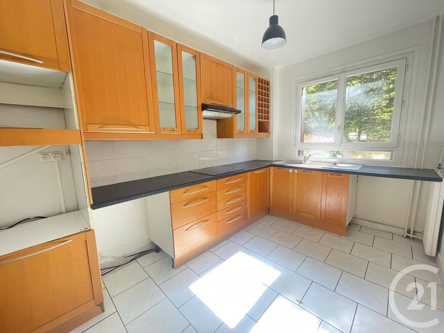 Appartement 3 pièces 72 m² · à Bougival · 72 m² · 1 285 €