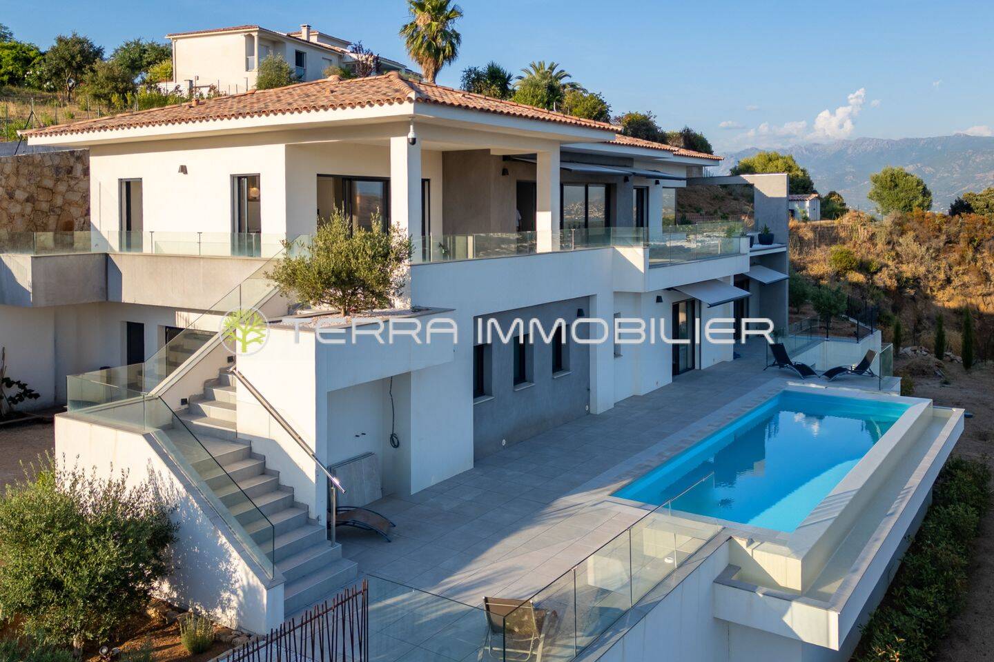 Maison 7 pièces 260 m² · à Alata · 260 m² · 1 780 000 €