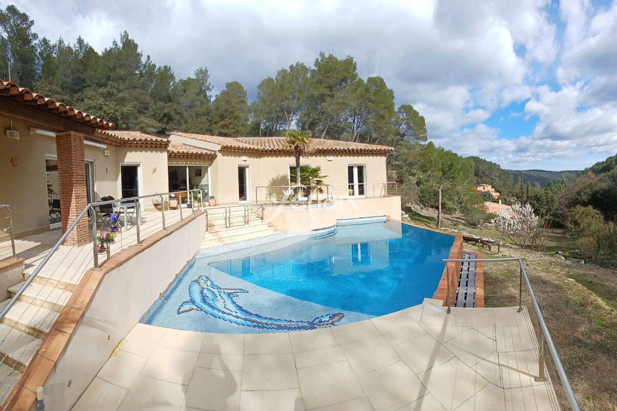 Maison 5 pièces 157 m² · à Entrecasteaux · 157 m² · 784 000 €