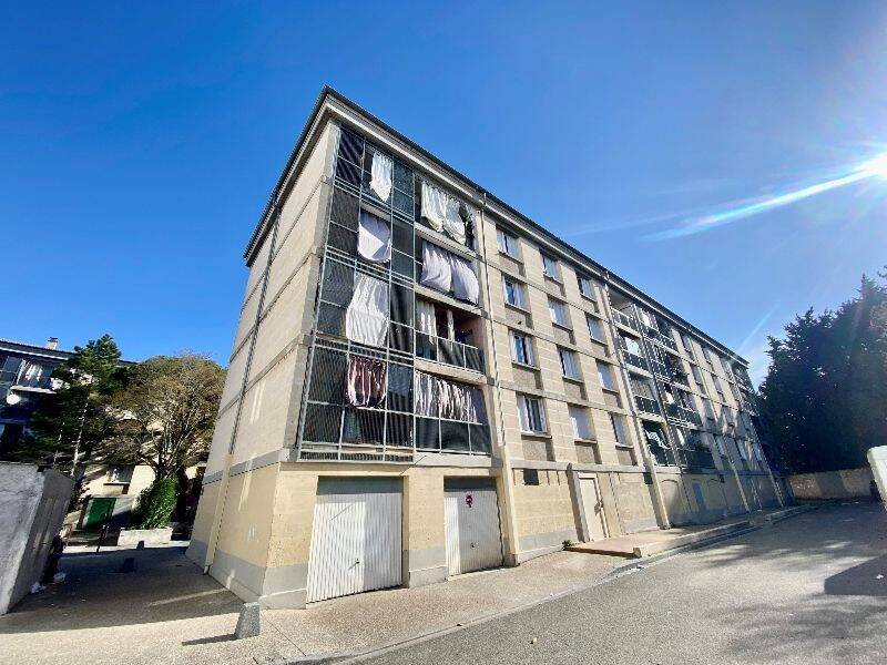 Appartement 5 pièces 81 m² · à Avignon · 81 m² · 649 €