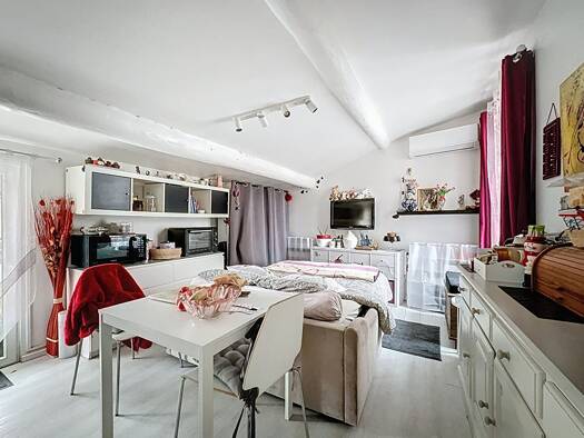 Appartement à vendre 137 000 € 1 pièce 28 m² 1er étage Logis Neuf Est Allauch 13190