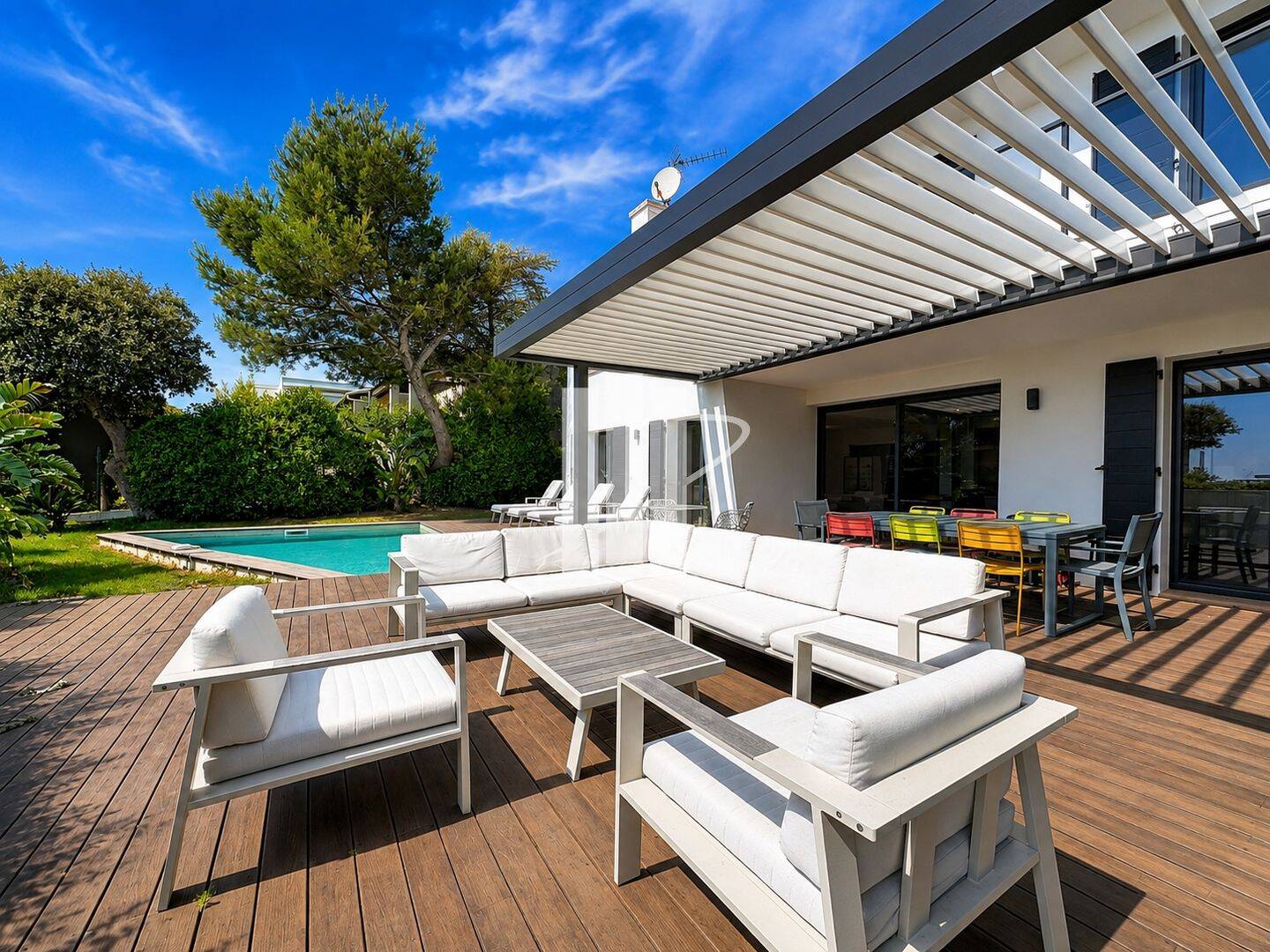 Maison 6 pièces 207 m² · à Saint-Raphaël · 207,3 m² · 1 695 000 €
