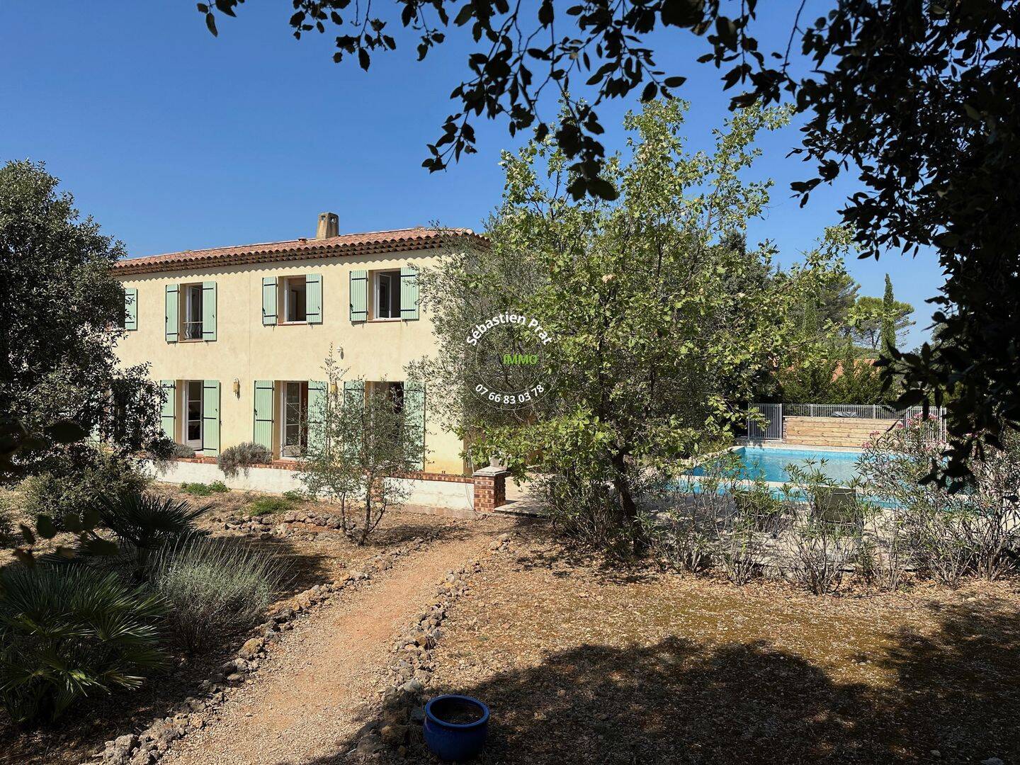 Maison 9 pièces 235 m² · à Flassans-sur-Issole · 235,5 m² · 650 000 €